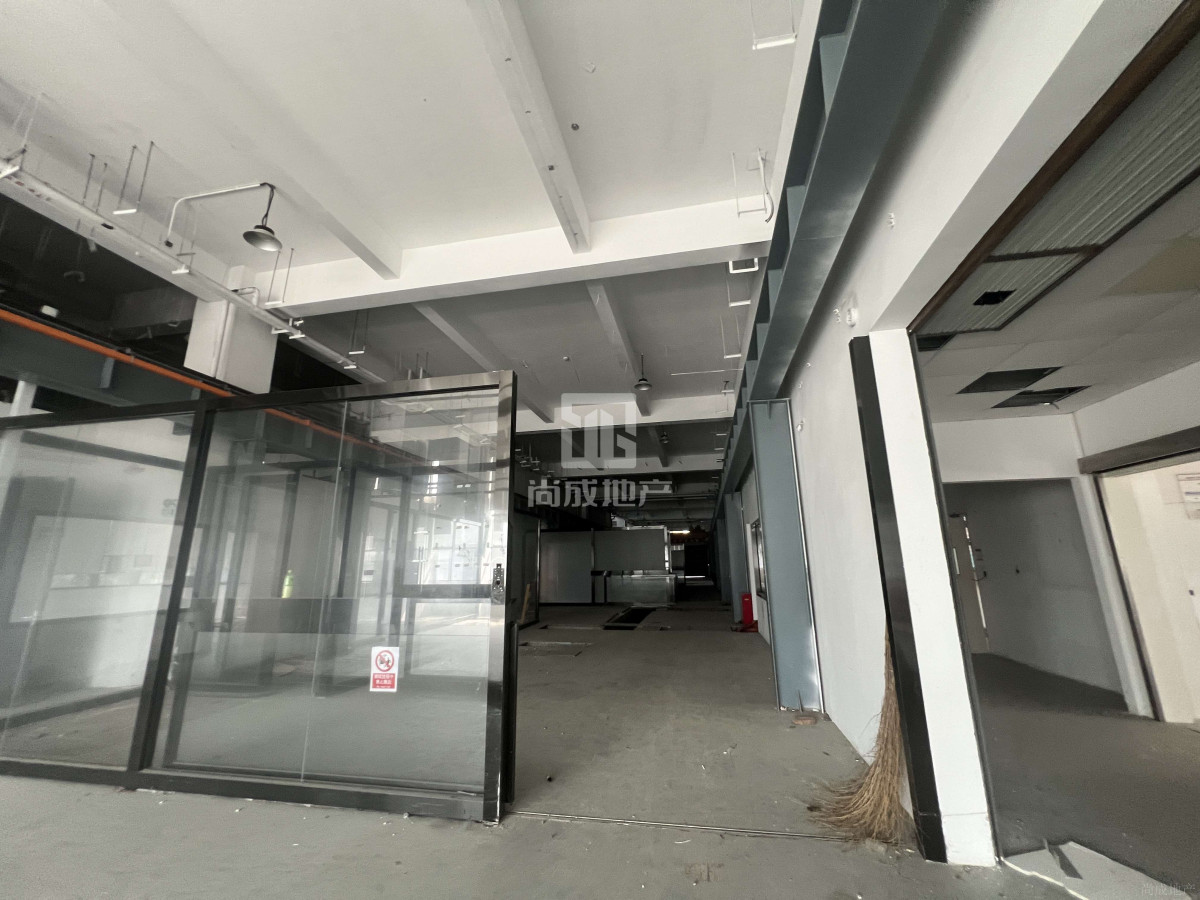 智能制造新地標(biāo) 金橋曼卡科技園，以地鐵14號(hào)線與數(shù)據(jù)處理技術(shù)賦能生產(chǎn)效率躍升